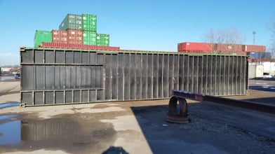 Underside of a 40 container